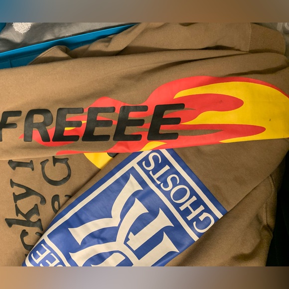 Camp Flog Knaw Carnival Crew - Picture 3 of 5